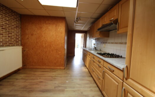 Woning met zuidgeoriënteerde tuin gelegen te Merchtem – 4345