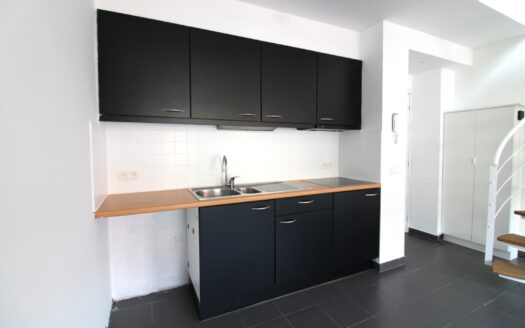 Studio met aparte slaapkamer en terras gelegen te Opwijk – ref.: 4455