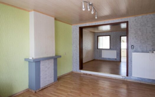 Woning met 2 slaapkamers en 2 garages/bergruimtes te Opwijk – ref.: 4588