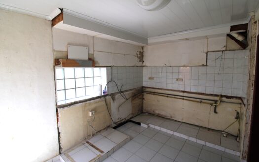 Woning met 2 slaapkamers en 2 garages/bergruimtes te Opwijk – ref.: 4588