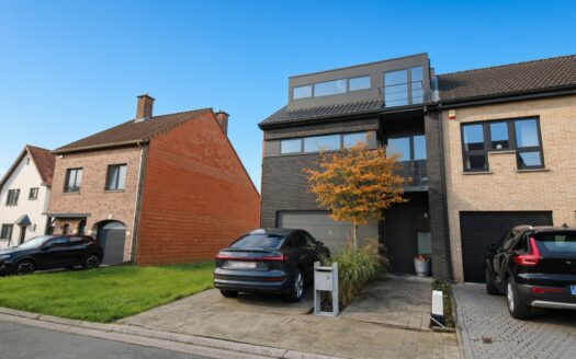 Woning met 3 slaapkamers, garage en zonnige tuin gelegen te Asse – ref.: 4651