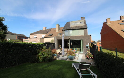 Woning met 3 slaapkamers, garage en zonnige tuin gelegen te Asse – ref.: 4651